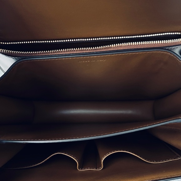 CELINE MEDIUM CLASSIC BAG IN BOX CALFSKIN CAMEL - Picture 9 of 17